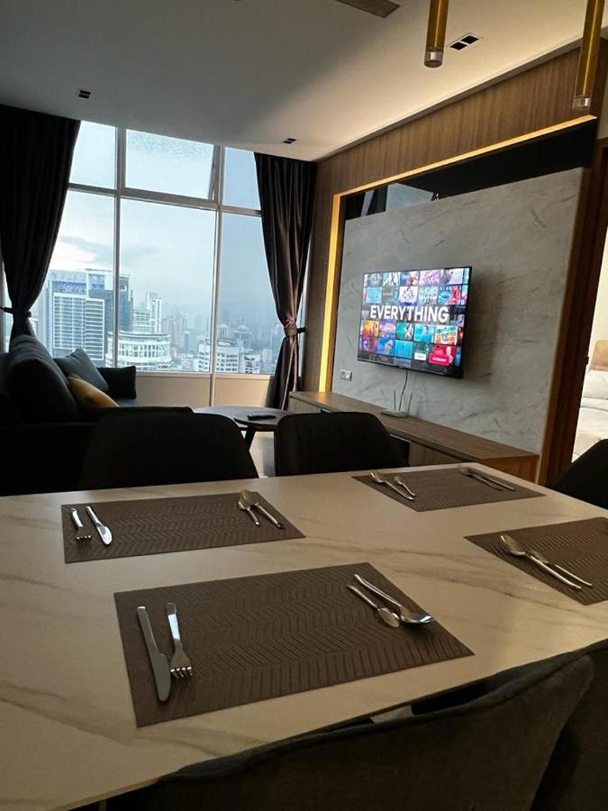Klcc Sky Suites Kuala Lumpur Bagian luar foto
