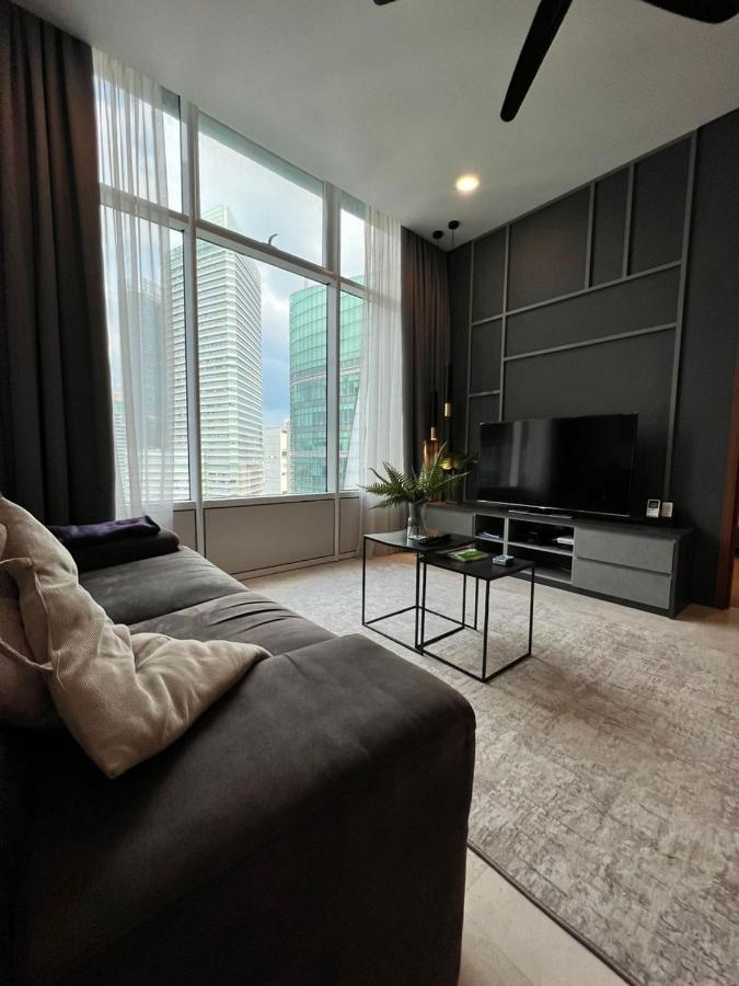 Klcc Sky Suites Kuala Lumpur Bagian luar foto