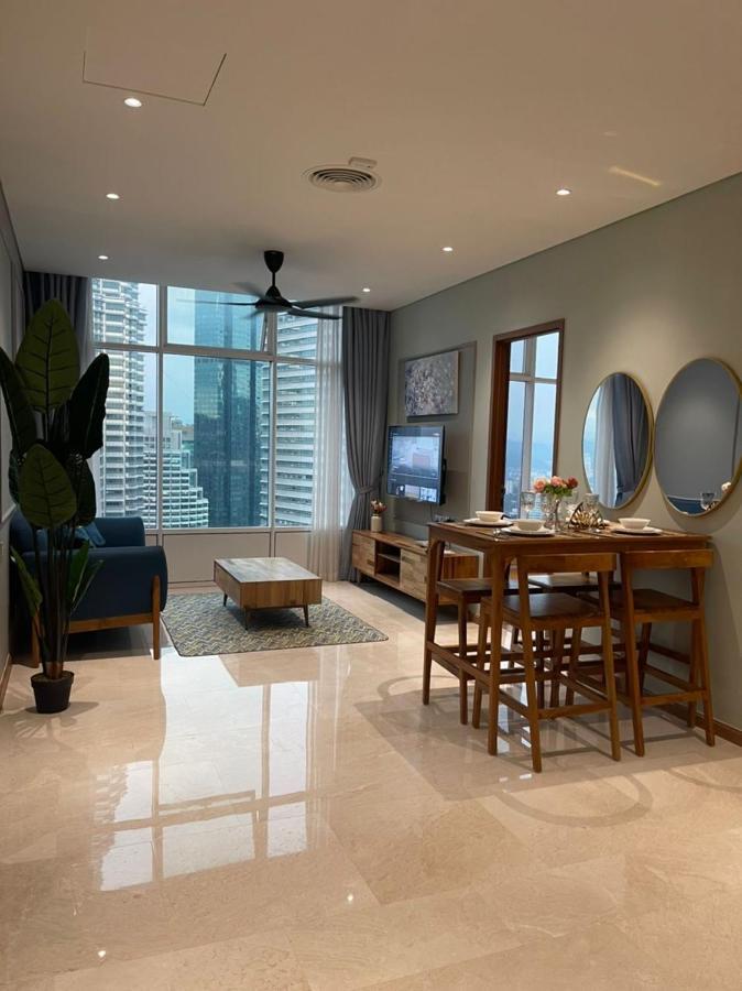 Klcc Sky Suites Kuala Lumpur Bagian luar foto