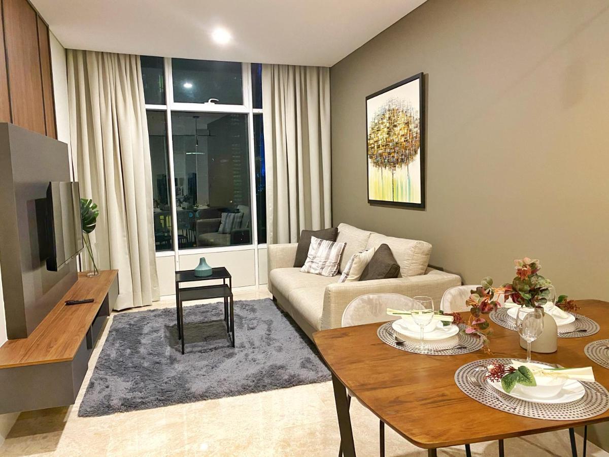 Klcc Sky Suites Kuala Lumpur Bagian luar foto